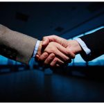 خودشیفتگی دشمن اعتماد به دیگران است