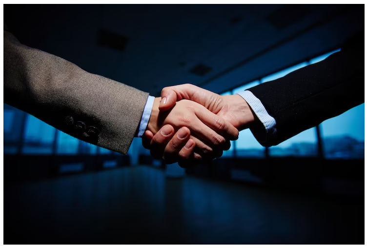 خودشیفتگی دشمن اعتماد به دیگران است